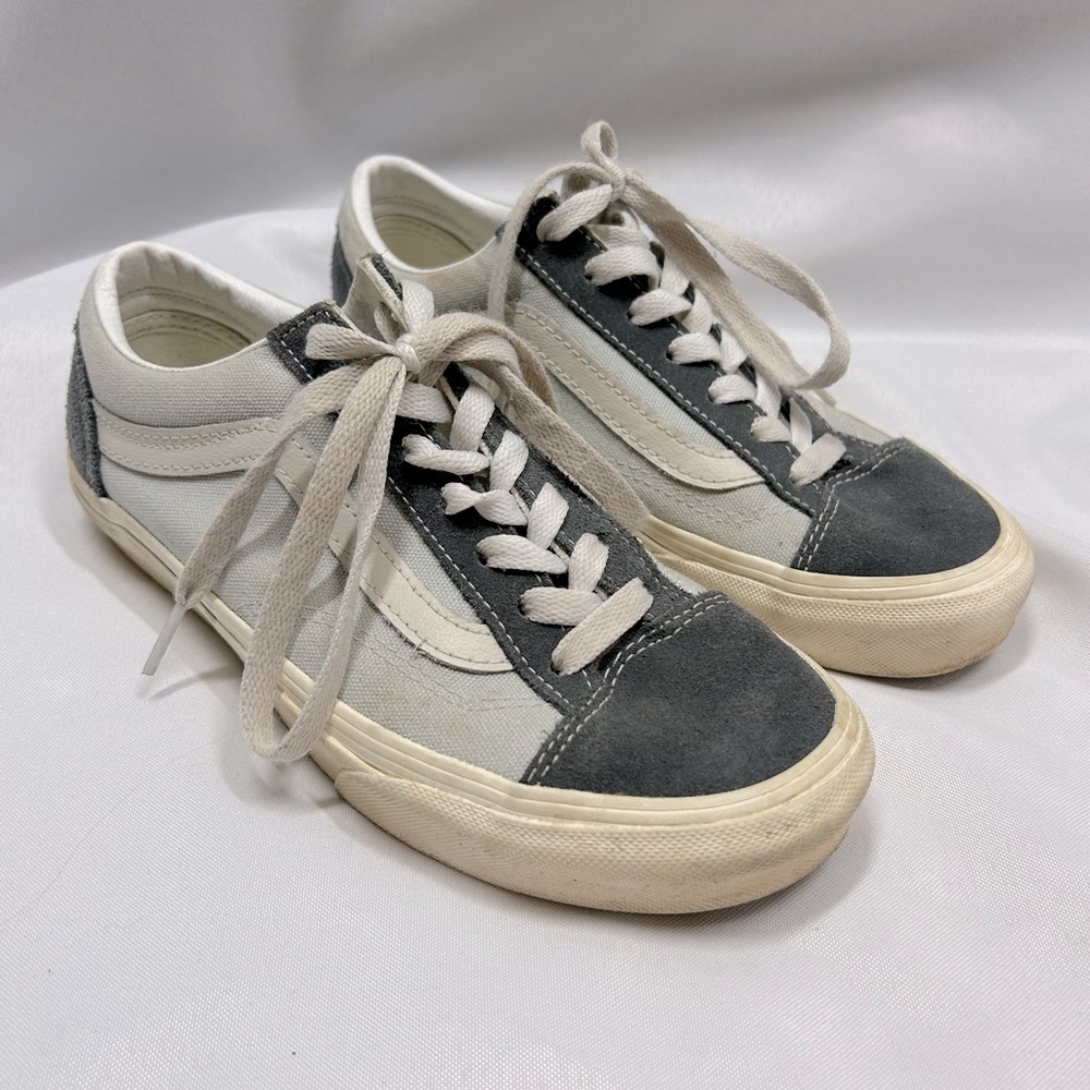 Vans | Unisex Old School Classic Suede Gray White Shoes Size Men’s 5 Women’s 6.5